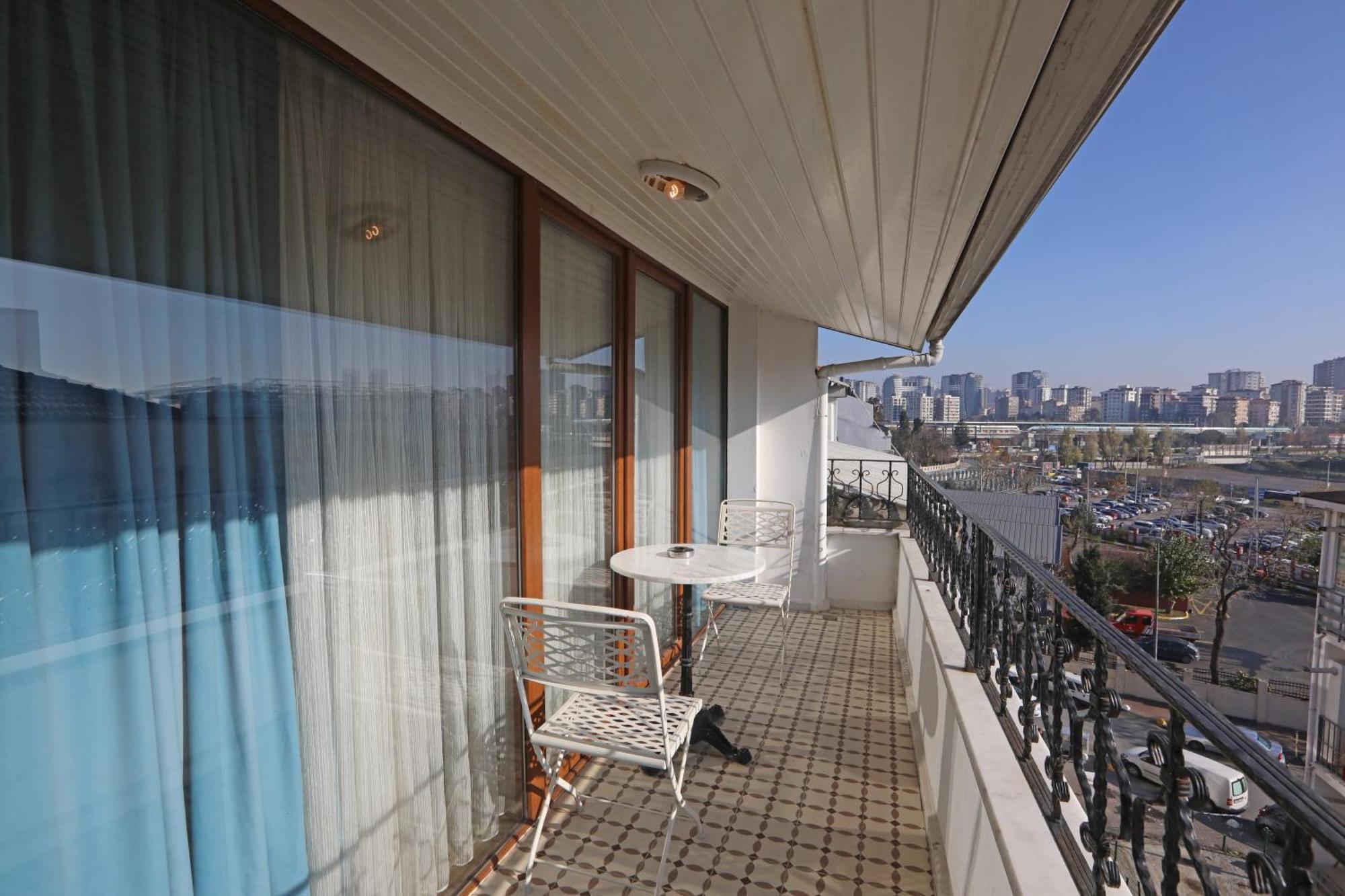 Mezzo Hotel Istanbul Exteriör bild